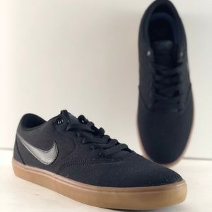 nike sb solarsoft canvas